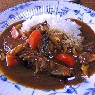 スプーンで切れるくらい柔らかい　牛ほほ肉カレー